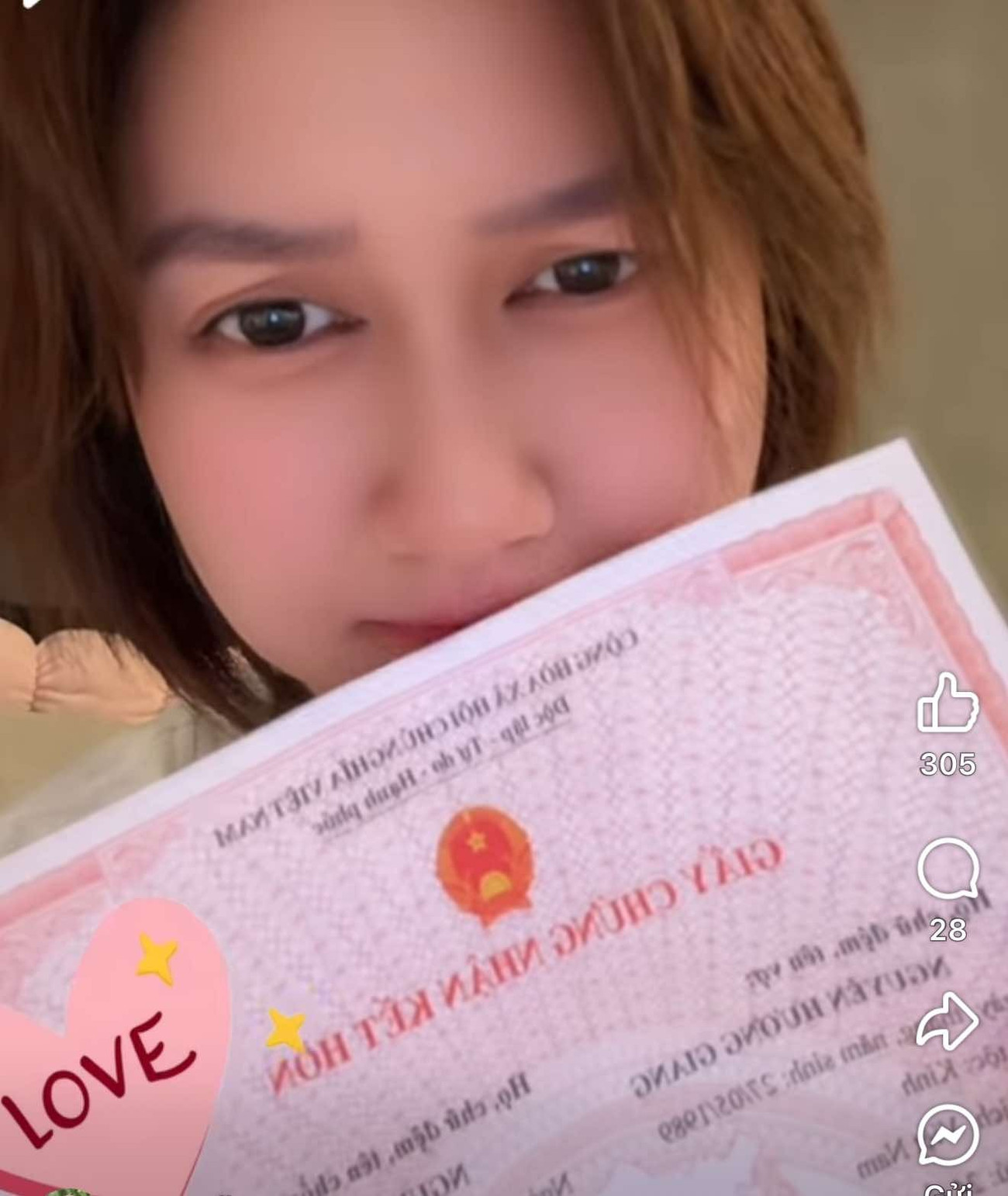 "Mỹ nhân phim giờ vàng VFC" bầu lần 3 với chồng doanh nhân bí ẩn hơn 11 tuổi? - Ảnh 7. "Mỹ nhân phim giờ vàng VFC" bầu lần 3 với chồng doanh nhân bí ẩn hơn 11 tuổi? - Ảnh 7.
