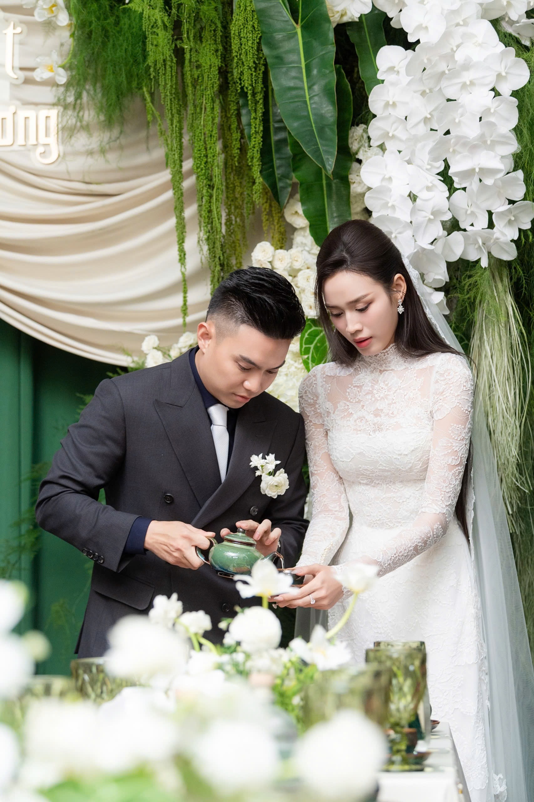 Hoa hậu Đỗ Thị Hà rạng rỡ trong lễ rước dâu - Ảnh 7.