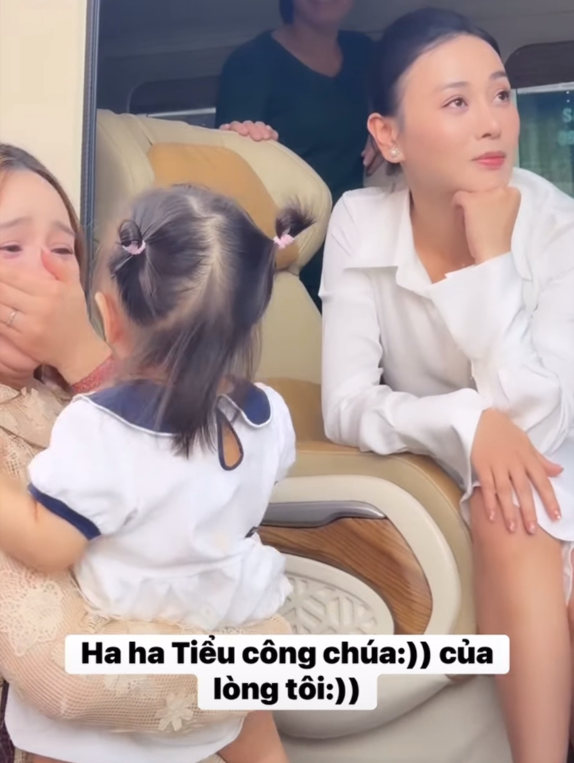 Thái độ của Quỳnh Kool với Phương Oanh nói lên rất nhiều điều- Ảnh 1. Thái độ của Quỳnh Kool với Phương Oanh nói lên rất nhiều điều- Ảnh 1.