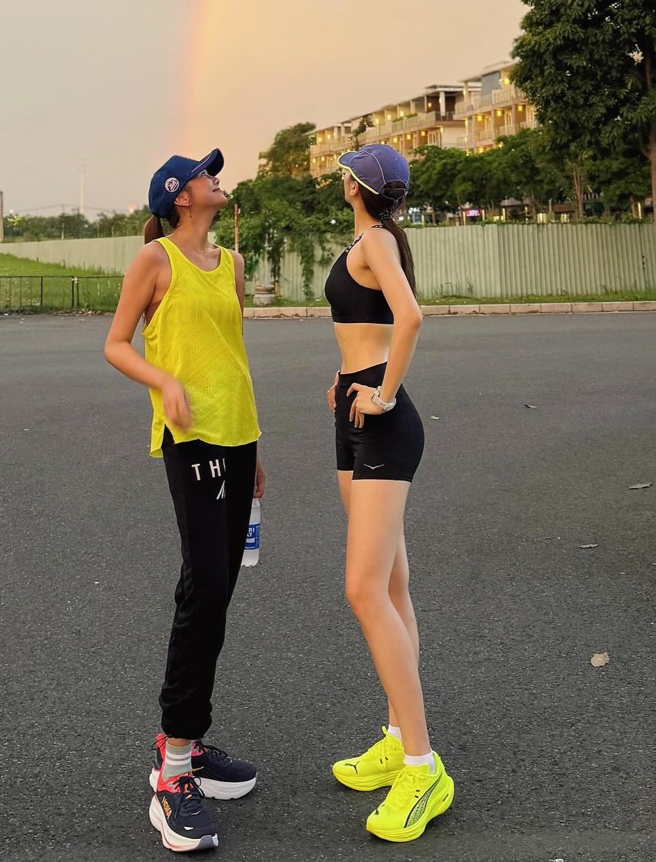 Bóng lưng mỹ nhân khiến Diệp Lâm Anh kêu cứu- Ảnh 10. Bóng lưng mỹ nhân khiến Diệp Lâm Anh kêu cứu- Ảnh 10.