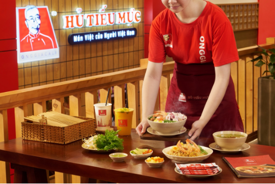 Chiếc xe Dream cũ: Biểu tượng khát vọng cho hành trình mới của Hủ tiếu mực Ông Già Cali - Ảnh 1. Chiếc xe Dream cũ: Biểu tượng khát vọng cho hành trình mới của Hủ tiếu mực Ông Già Cali - Ảnh 1.