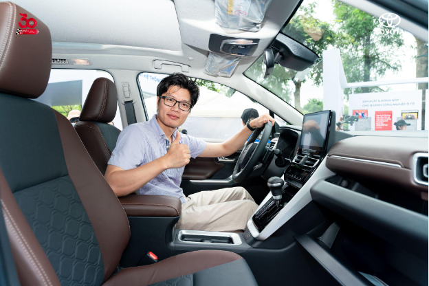 Giới trẻ phá vỡ tư duy an cư truyền thống: Sở hữu ô tô trở nên dễ dàng hơn - Ảnh 1. Giới trẻ phá vỡ tư duy an cư truyền thống: Sở hữu ô tô trở nên dễ dàng hơn - Ảnh 1.