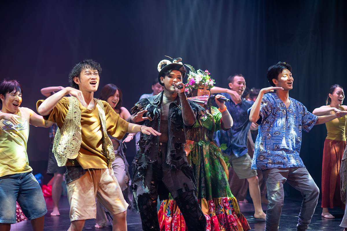 “Đàn em” NSƯT Thành Lộc mang nhạc kịch Broadway lên sân khấu Việt - Ảnh 3. “Đàn em” NSƯT Thành Lộc mang nhạc kịch Broadway lên sân khấu Việt - Ảnh 3.