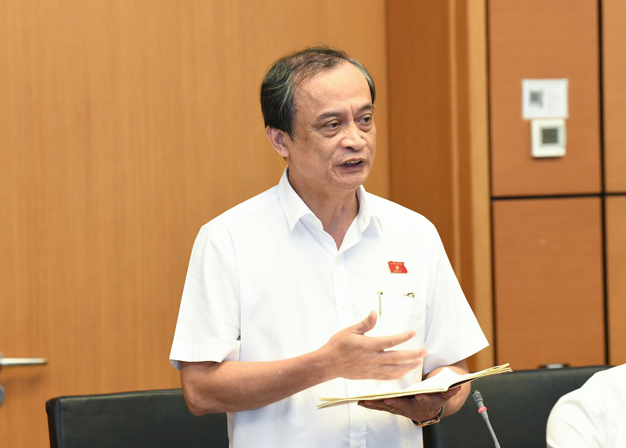 Đại biểu Quốc hội kiến nghị bỏ mô hình Đại học vùng, tinh gọn bộ máy, xoá cấp trung gian - Ảnh 3. Đại biểu Quốc hội kiến nghị bỏ mô hình Đại học vùng, tinh gọn bộ máy, xoá cấp trung gian - Ảnh 3.