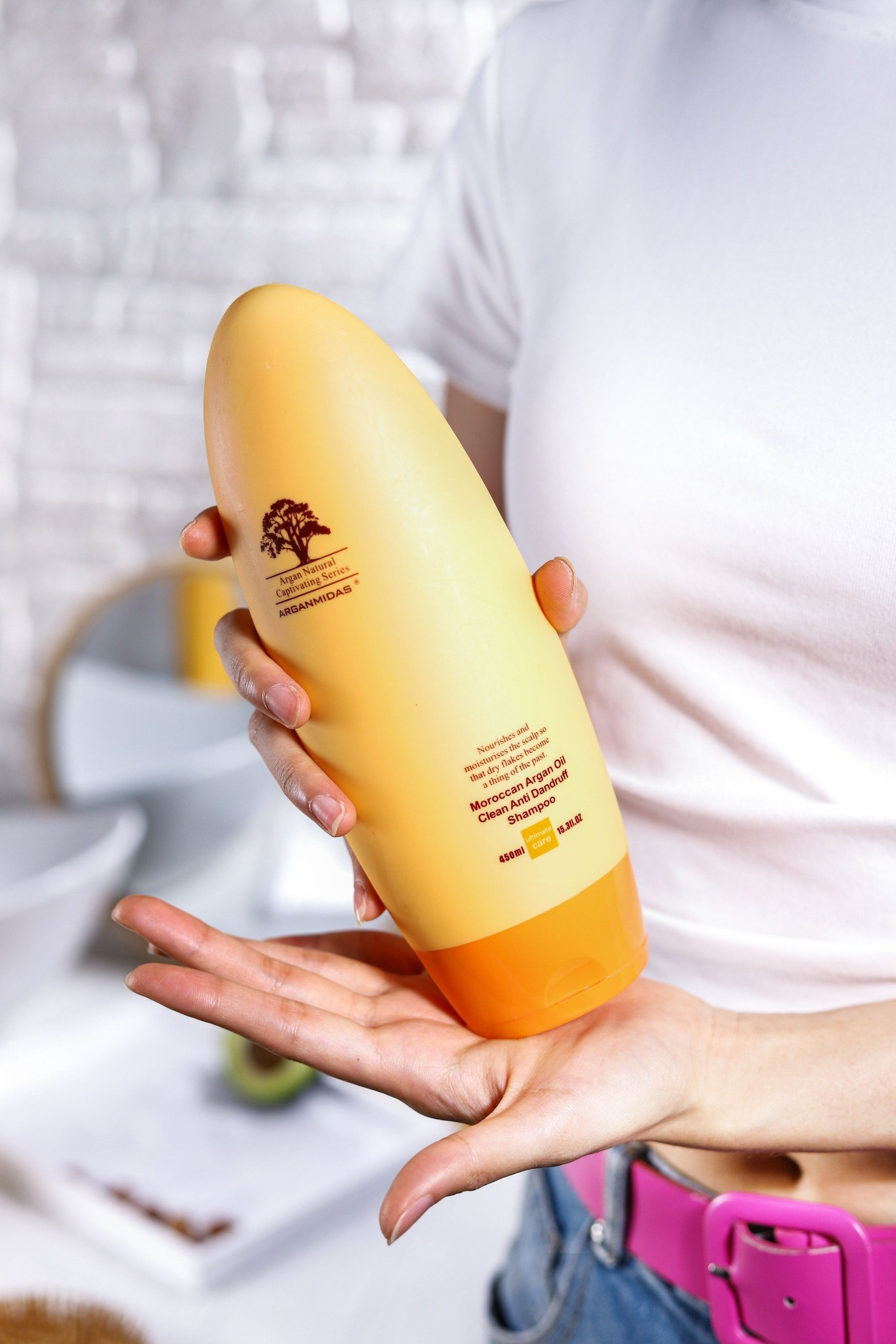 5 dầu gội đặc trị gàu, làm sạch sâu tận chân mà không gây khô tóc - Ảnh 10. 5 dầu gội đặc trị gàu, làm sạch sâu tận chân mà không gây khô tóc - Ảnh 10.