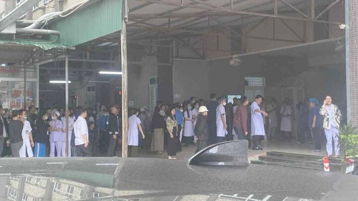 Người đàn ông dùng hung khí tấn công bác sĩ tại Bệnh viện Sản nhi Nghệ An - Ảnh 1. Người đàn ông dùng hung khí tấn công bác sĩ tại Bệnh viện Sản nhi Nghệ An - Ảnh 1.