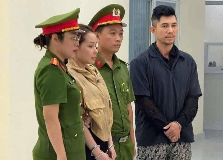 Ngân 98 bị khởi tố thêm tội sau khi Lương Bằng Quang bị bắt - Ảnh 3. Ngân 98 bị khởi tố thêm tội sau khi Lương Bằng Quang bị bắt - Ảnh 3.