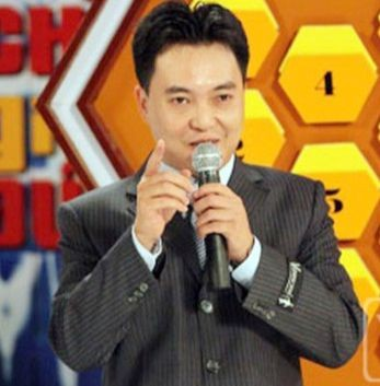 Olympia Phong Vân là ai? - Ảnh 2. Olympia Phong Vân là ai? - Ảnh 2.