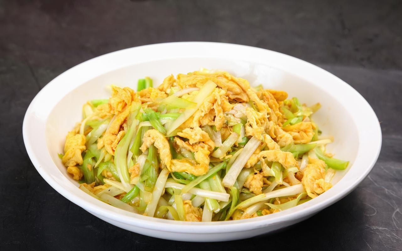 Loại rau này đang vào mùa, đầy ngoài chợ: Dùng nấu món ăn thơm phức, giòn tan lại phòng cúm và ngừa ung thư - Ảnh 2. Loại rau này đang vào mùa, đầy ngoài chợ: Dùng nấu món ăn thơm phức, giòn tan lại phòng cúm và ngừa ung thư - Ảnh 2.