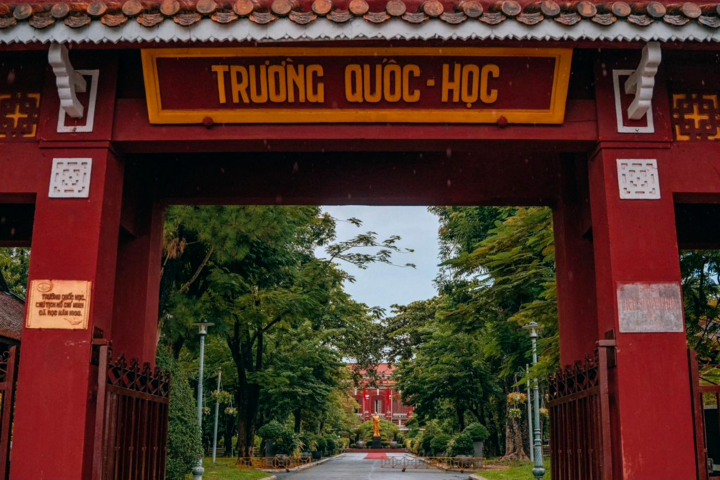 Ngôi trường giữ kỷ lục về số thí sinh vào chung kết Đường lên đỉnh Olympia - Ảnh 2. Ngôi trường giữ kỷ lục về số thí sinh vào chung kết Đường lên đỉnh Olympia - Ảnh 2.