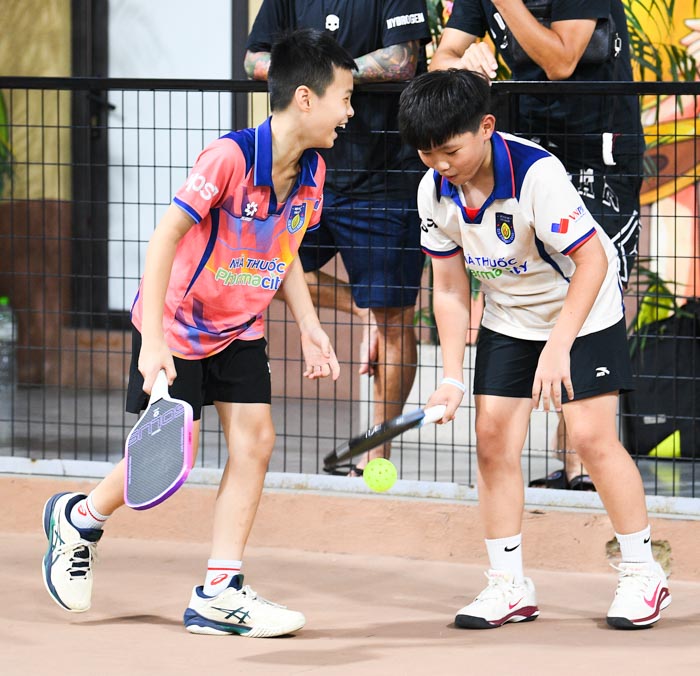Gặp sao nhí Pickleball 10 tuổi vô địch giải U12, đánh ngang ngửa với người lớn trình 3.0- Ảnh 5. Gặp sao nhí Pickleball 10 tuổi vô địch giải U12, đánh ngang ngửa với người lớn trình 3.0- Ảnh 5.