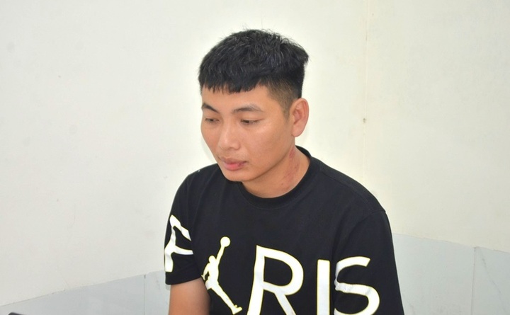 Kẻ đâm bị thương nhiều y bác sĩ ở Nghệ An khai gì? - Ảnh 1. Kẻ đâm bị thương nhiều y bác sĩ ở Nghệ An khai gì? - Ảnh 1.