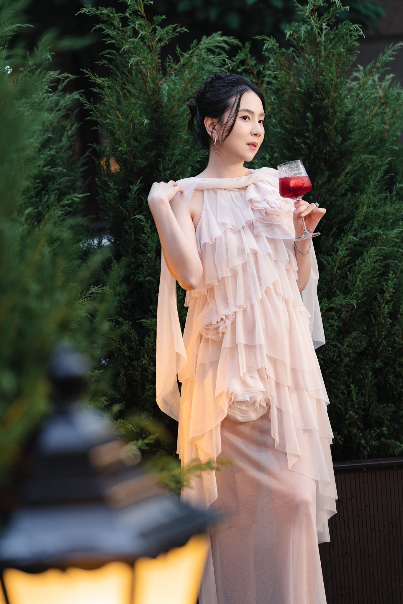 Cuộc sống của nữ “MC xinh đẹp nhất VTV” với chồng 2 trong lâu đài nghìn m2 ở Bắc Ninh - Ảnh 3.