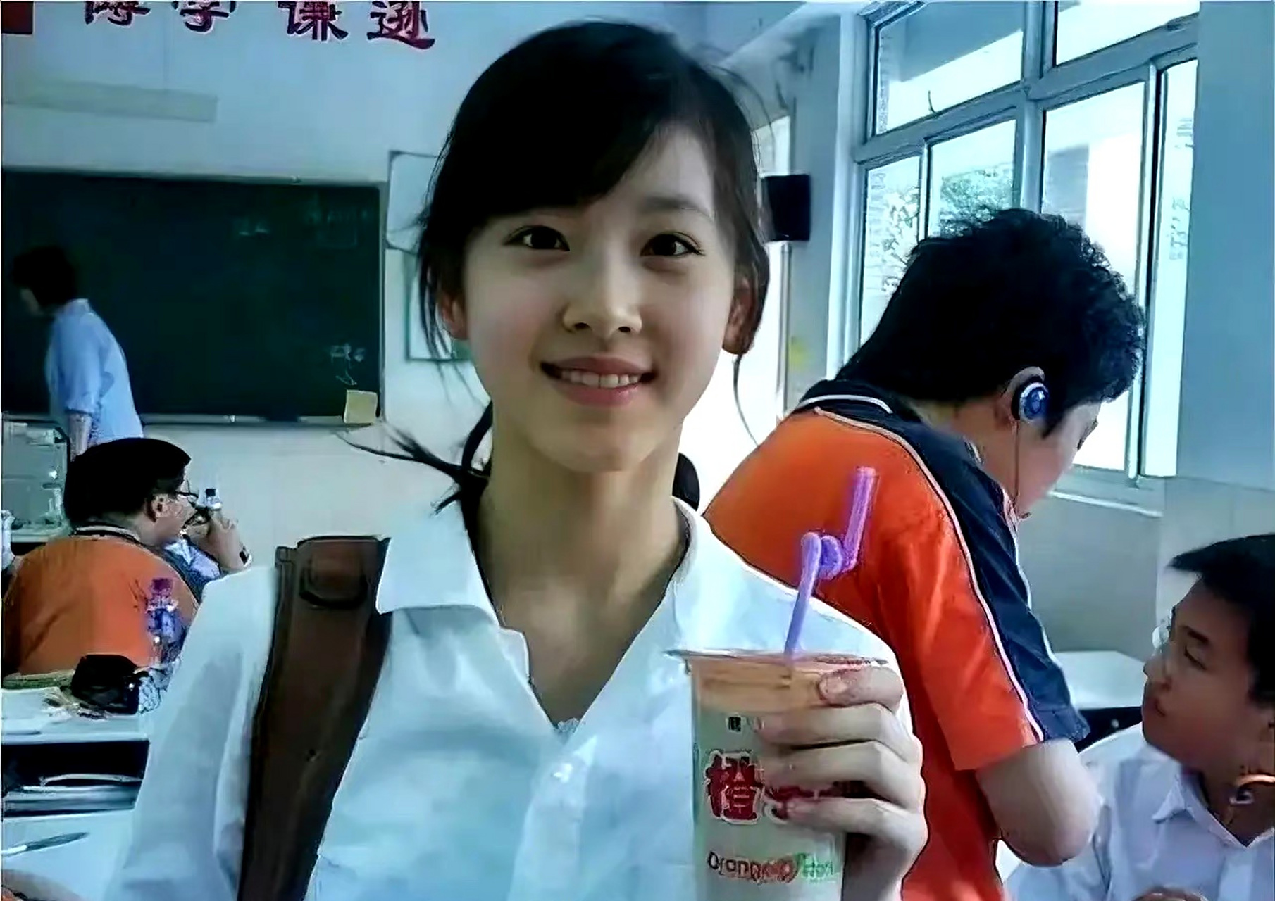 787c036b2df94629bb64eb408cac6588tplv-tt-origin-webgif-17613342400711180774802.jpeg
