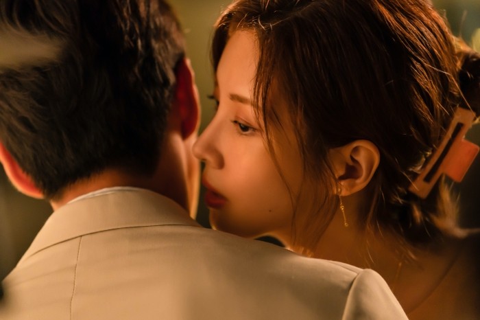 5 phim 18+ Hàn Quốc hay nhất thập kỷ: Toàn tuyệt phẩm xem 100 lần cũng không thấy chán - Ảnh 6. 5 phim 18+ Hàn Quốc hay nhất thập kỷ: Toàn tuyệt phẩm xem 100 lần cũng không thấy chán - Ảnh 6.