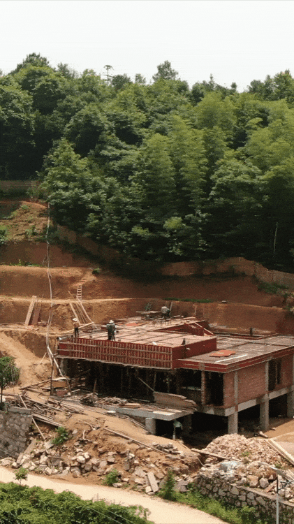 9bc093c4f251491aaf03d8c97343f5e2tplv-tt-origin-webgif-1761323749489809395771.gif