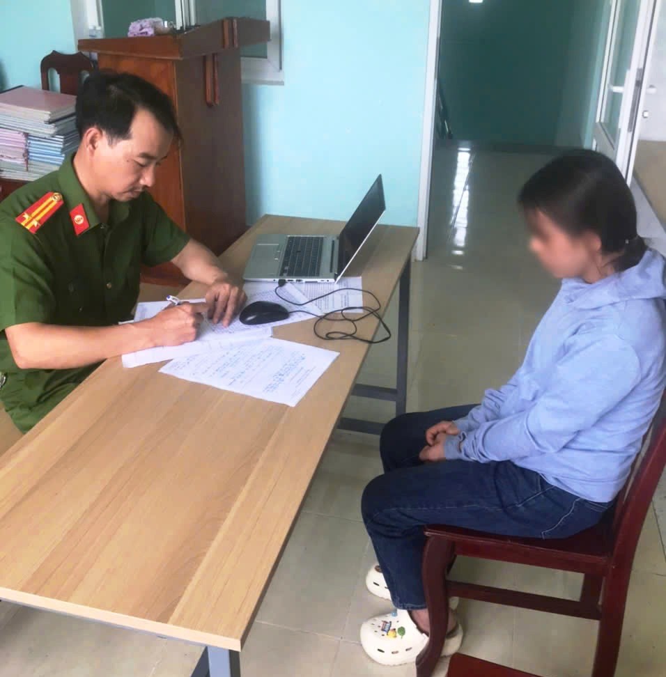 Bi kịch của những đứa trẻ bị bạo hành: Chúng sẽ lớn lên thế nào trong nỗi sợ về tình thân méo mó? - Ảnh 2. Bi kịch của những đứa trẻ bị bạo hành: Chúng sẽ lớn lên thế nào trong nỗi sợ về tình thân méo mó? - Ảnh 2.