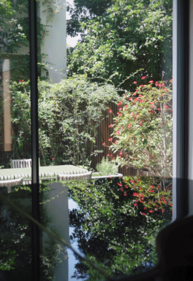 d71b142b041e4c98b60a852957927c09tplv-tt-origin-webgif-17613260503291133836041.gif