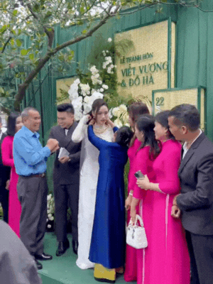 thiet-ke-chua-co-ten-3-17612846277411733831815-1761312191251-1761312191657189470667.gif