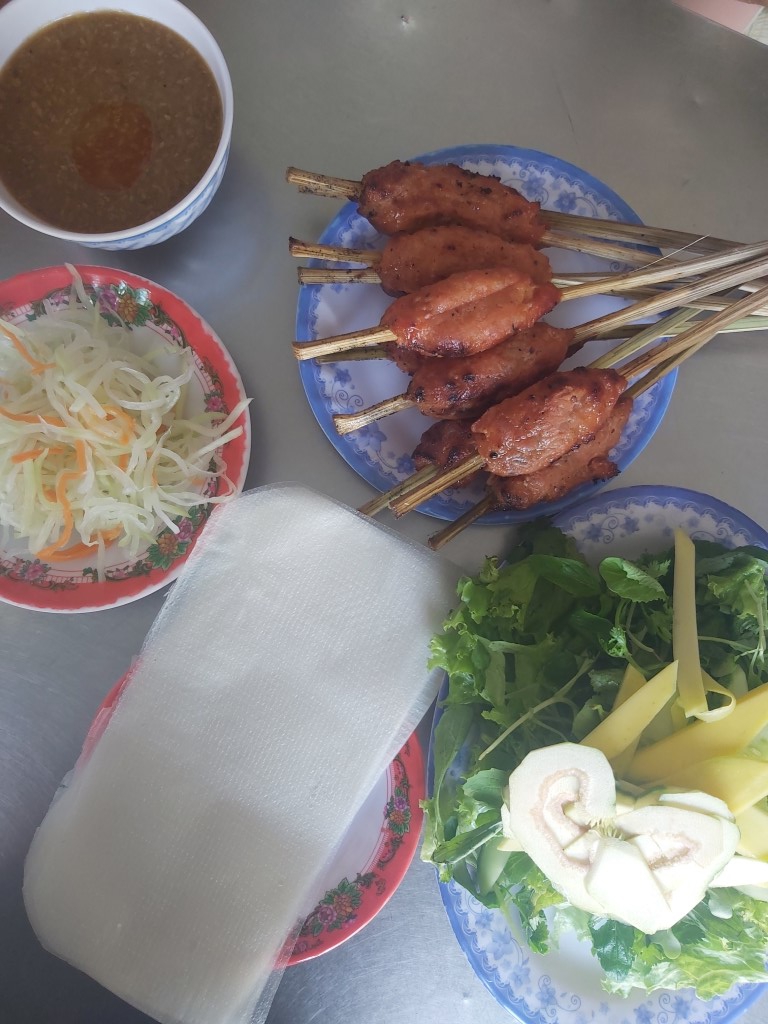 6147a7d80cb2a60dd5f17e05nem-lui-best-vietnamese-food-a-way-abroad-17612317686761439100293-1761361467552-17613614726601339095267.jpg