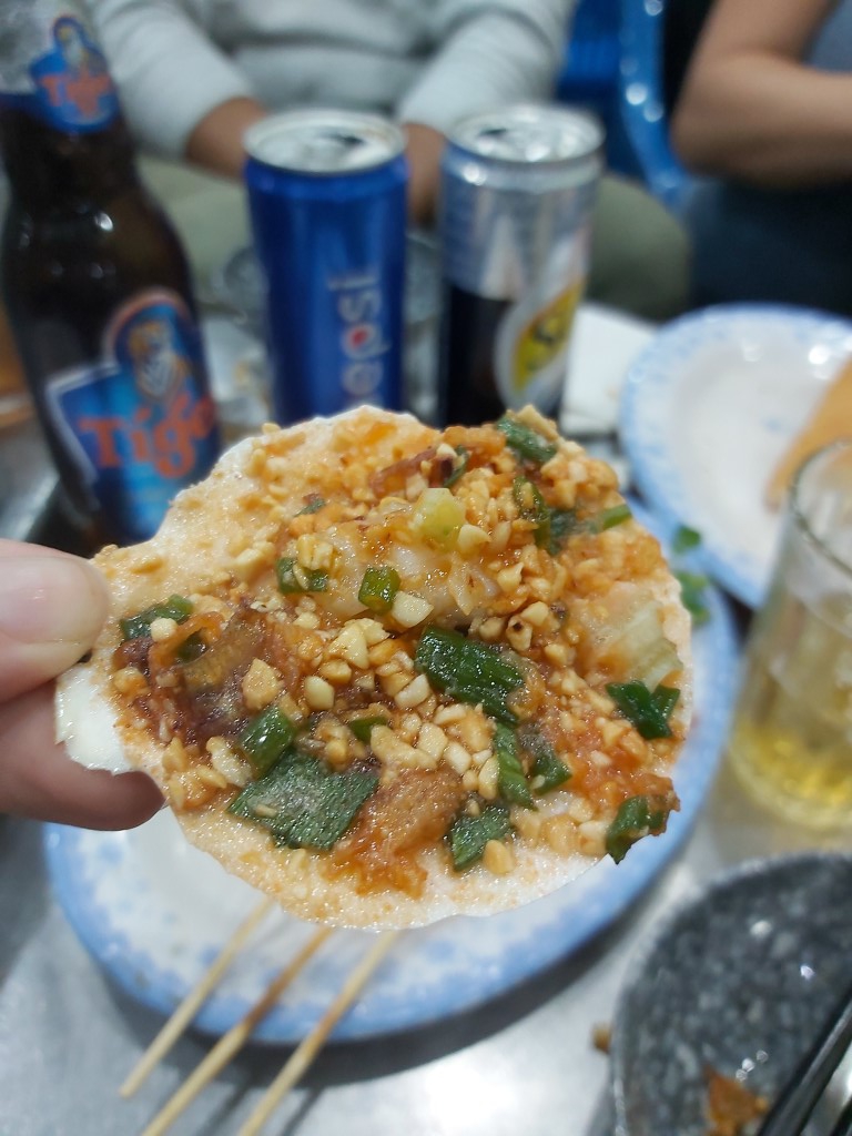 6147a8a401631dcf0491120agrilled-scallop-best-vietnamese-food-a-way-abroad-1761232030390543923985-1761361474590-17613614783112095903933.jpg