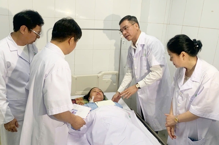 dieu-duong-08172943-1761367902834-17613679029661765763321.jpg