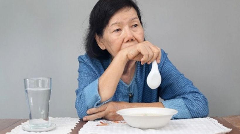 Nghĩ gửi tiết kiệm là đủ, tôi sống tằn tiện để “đổ tiền” vào ngân hàng, về hưu gặp chuyện mới thấy lãi ấy chẳng đáng - Ảnh 2. Nghĩ gửi tiết kiệm là đủ, tôi sống tằn tiện để “đổ tiền” vào ngân hàng, về hưu gặp chuyện mới thấy lãi ấy chẳng đáng - Ảnh 2.