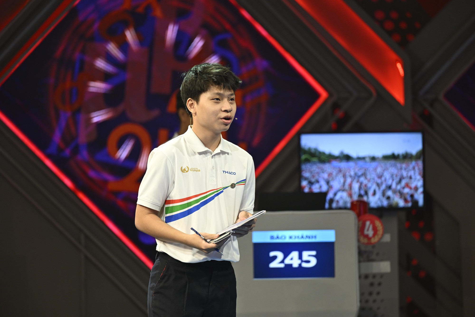 Bảo Khánh - "nhà leo núi" đến từ Hà Nội vô địch Olympia 2025!- Ảnh 10. Bảo Khánh - "nhà leo núi" đến từ Hà Nội vô địch Olympia 2025!- Ảnh 10.