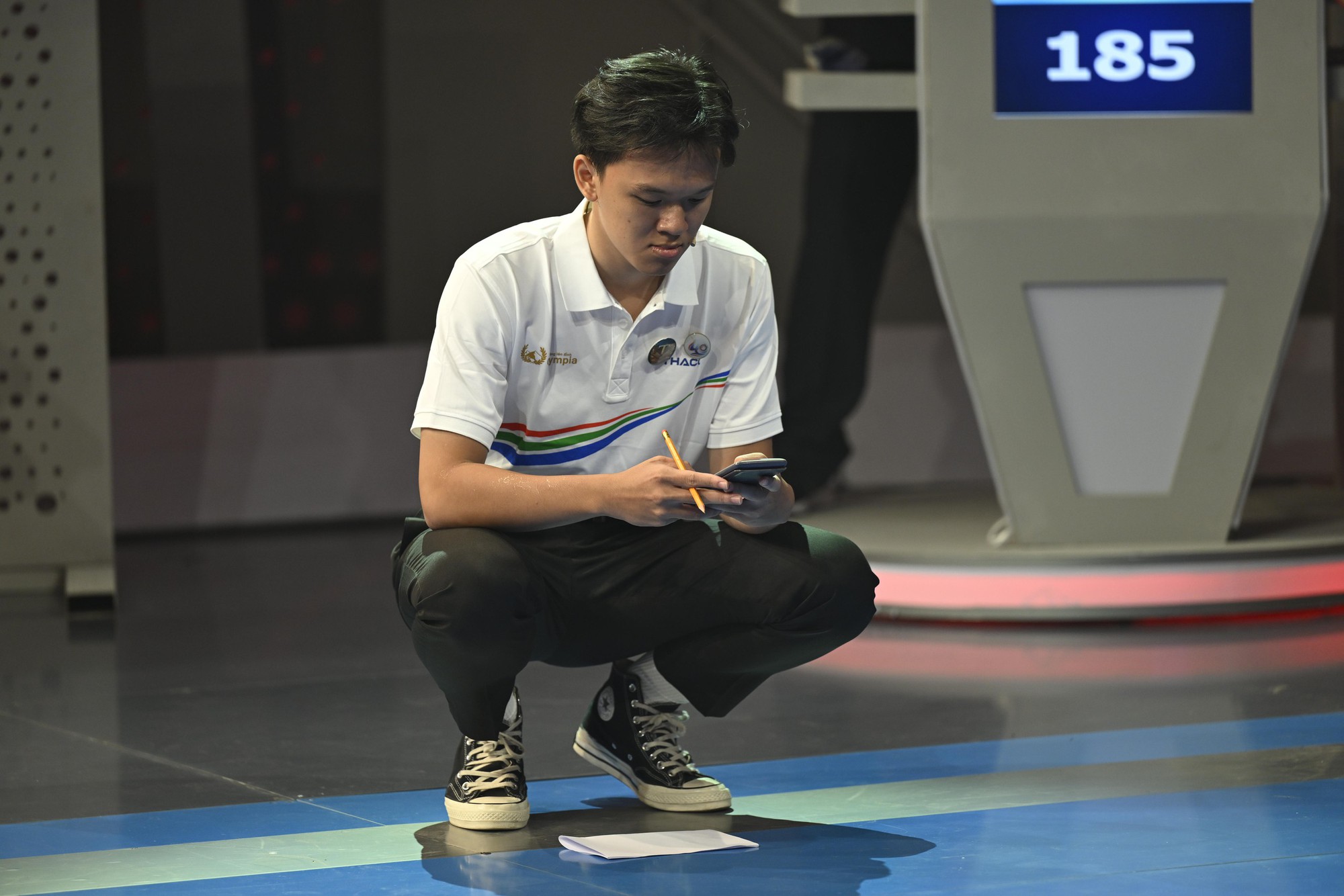 Bảo Khánh - "nhà leo núi" đến từ Hà Nội vô địch Olympia 2025!- Ảnh 1. Bảo Khánh - "nhà leo núi" đến từ Hà Nội vô địch Olympia 2025!- Ảnh 1.