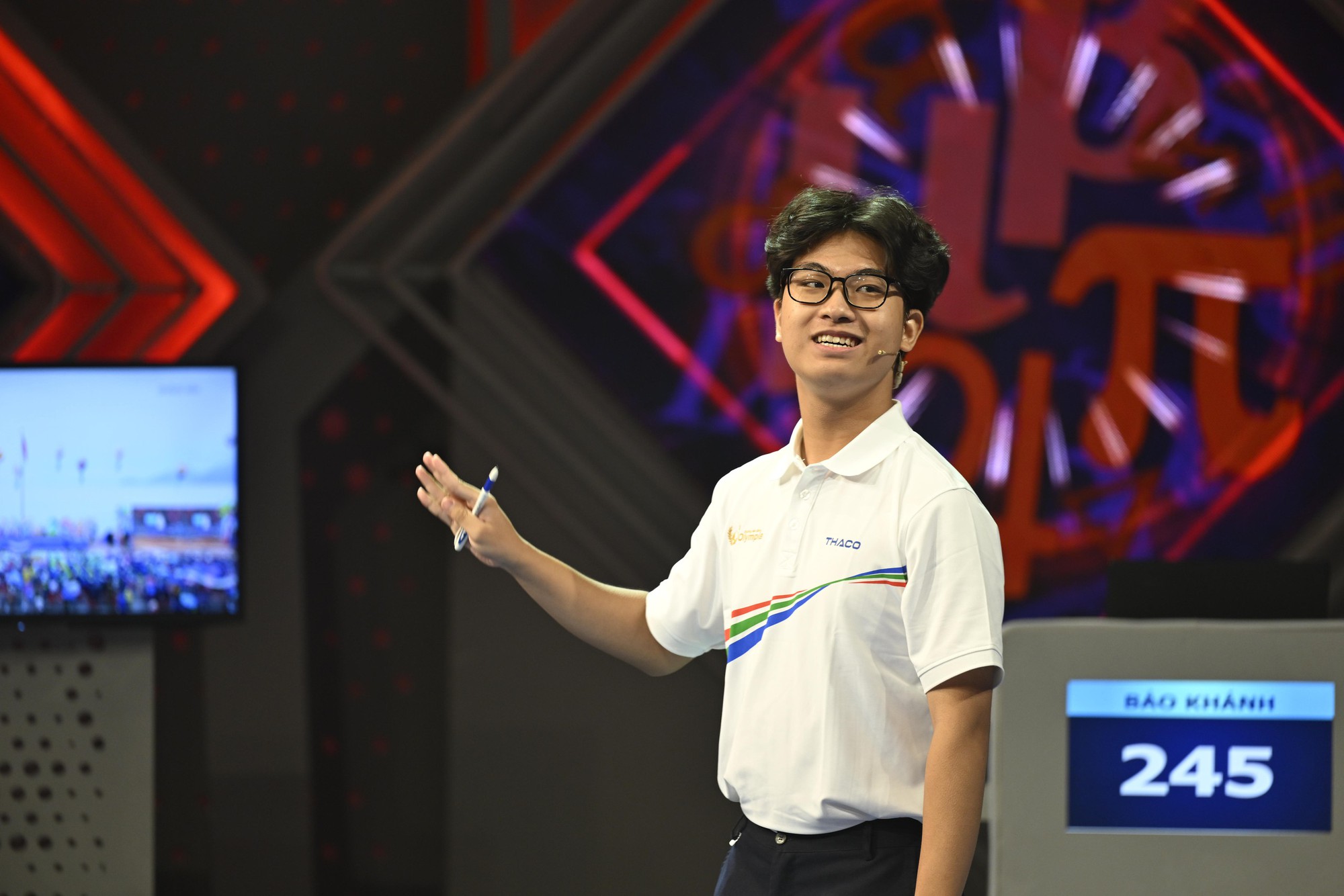 Bảo Khánh - "nhà leo núi" đến từ Hà Nội vô địch Olympia 2025!- Ảnh 5. Bảo Khánh - "nhà leo núi" đến từ Hà Nội vô địch Olympia 2025!- Ảnh 5.