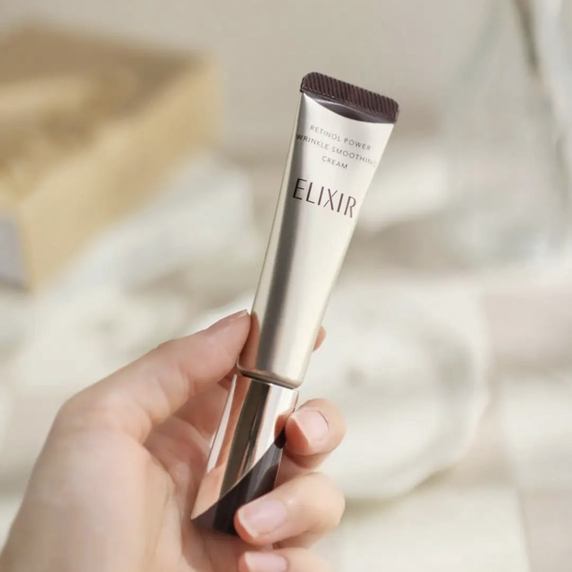 5 lọ kem mắt chứa retinol là "thần dược" giảm nếp nhăn cho những nàng ngoài 30 tuổi - Ảnh 6. 5 lọ kem mắt chứa retinol là "thần dược" giảm nếp nhăn cho những nàng ngoài 30 tuổi - Ảnh 6.