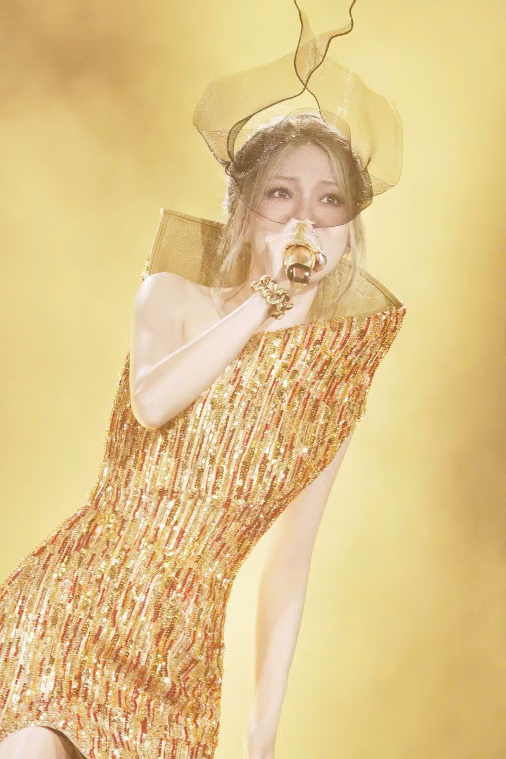 “Tiểu thiên hậu” Trương Thiều Hàm xuất hiện kiêu sa trong thiết kế của Thanh Hương Bùi - Ảnh 4. “Tiểu thiên hậu” Trương Thiều Hàm xuất hiện kiêu sa trong thiết kế của Thanh Hương Bùi - Ảnh 4.