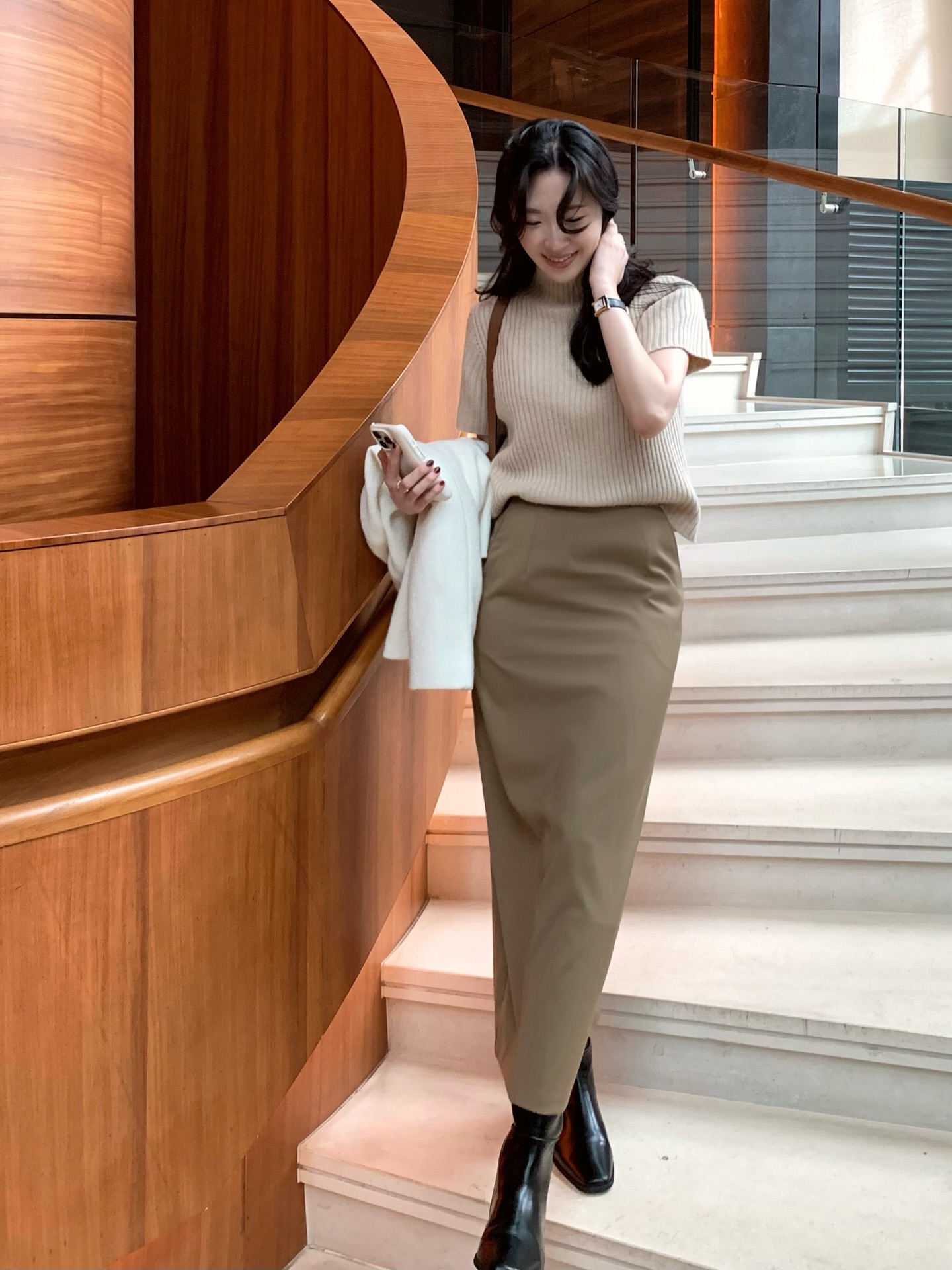 10 set váy đẹp mê mẩn cho mùa se lạnh - Ảnh 3. 10 set váy đẹp mê mẩn cho mùa se lạnh - Ảnh 3.