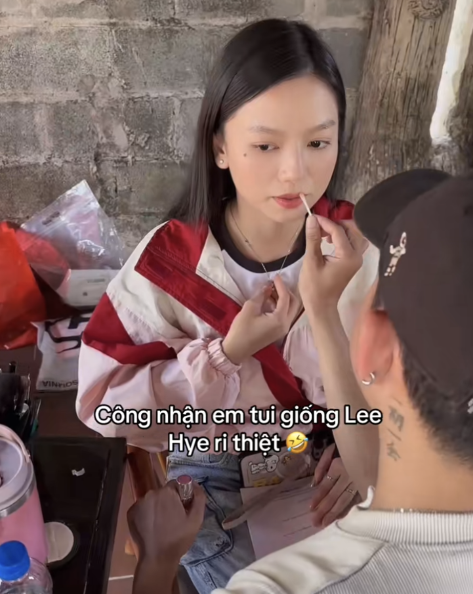 Nữ chính Mưa Đỏ bỗng thành "bản sao" Hyeri, đến chị ruột cũng phải thừa nhận- Ảnh 6. Nữ chính Mưa Đỏ bỗng thành "bản sao" Hyeri, đến chị ruột cũng phải thừa nhận- Ảnh 6.