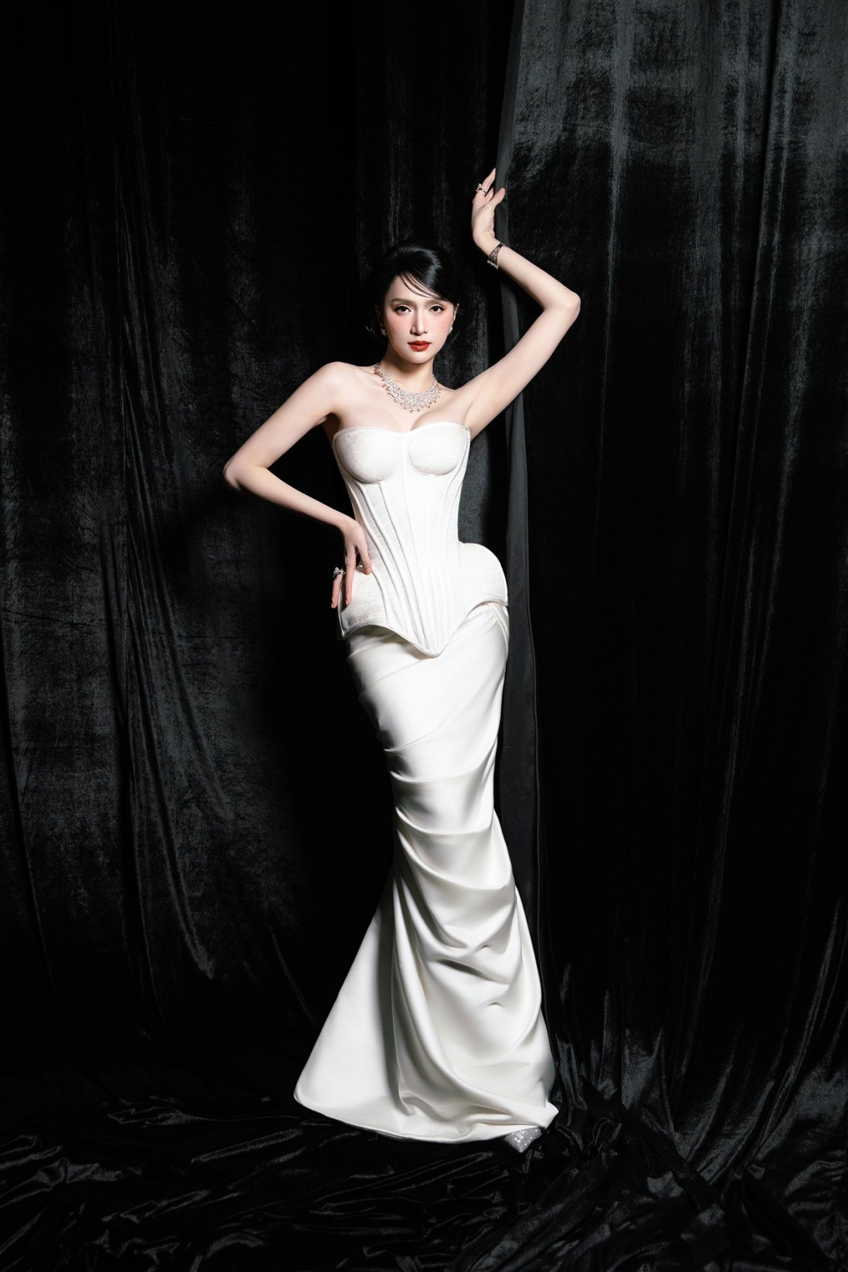 hoa-hau-chuyen-gioi-huong-giang-thi-miss-universe-2025-3-1758789425-176149412880475748634-1761534667064-17615346676781565040430-1761542557957-1761542558063460468938.jpg