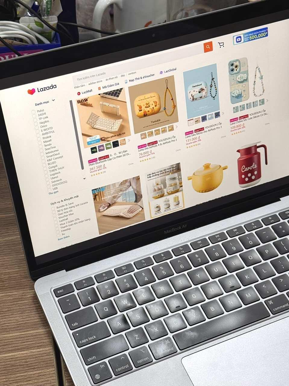 Chấn động: H&agrave;ng triệu sản phẩm thương hiệu quốc tế vừa đổ bộ Lazada. Mua trực tiếp kh&ocirc;ng qua trung gian, freeship, đổi trả t&ugrave;y &yacute;- Ảnh 2.