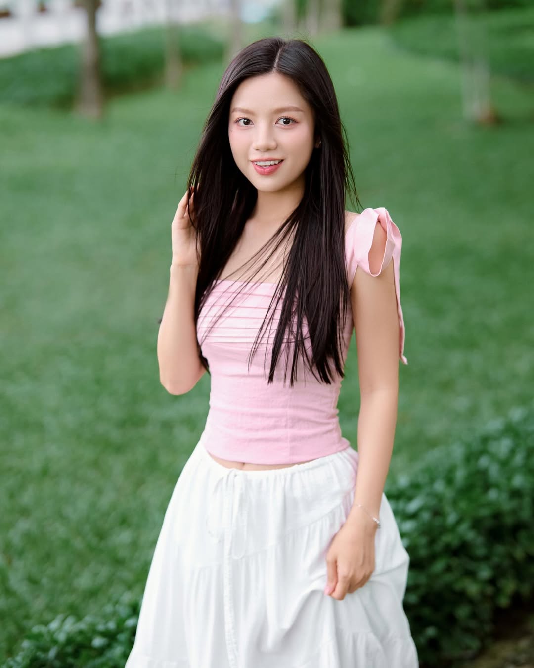 Nữ chính Mưa Đỏ bỗng thành  Nữ chính Mưa Đỏ bỗng thành