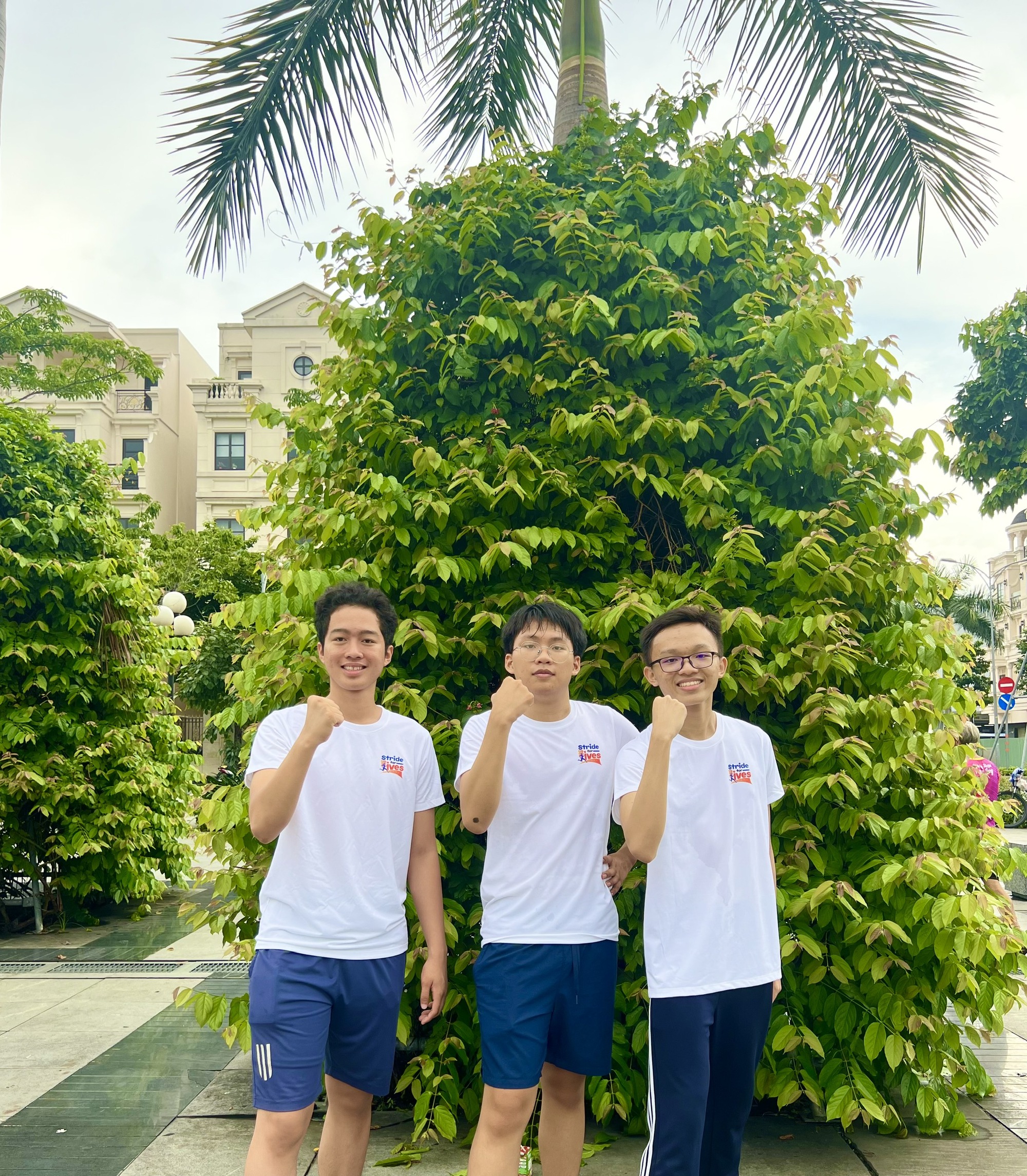 Hành động đẹp của 3 học sinh quyên góp tiền cho trẻ em mồ côi - Ảnh 5. Nhóm học sinh tổ chức giải chạy, quyên góp tiền cho 3 em nhỏ mồ côi  - Ảnh 5.