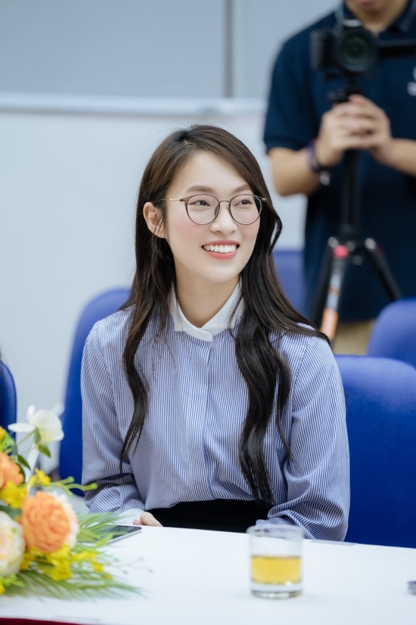 Rất khó để chê Khánh Vy- Ảnh 4. Rất khó để chê Khánh Vy- Ảnh 4.