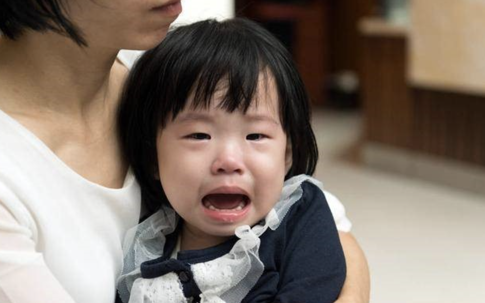 Bé gái 4 tuổi về nhà kể: "Có người đi theo con", mẹ lén theo dõi, phát hiện sự thật thì bật khóc nức nở- Ảnh 2. Bé gái 4 tuổi về nhà kể: "Có người đi theo con", mẹ lén theo dõi, phát hiện sự thật thì bật khóc nức nở- Ảnh 2.