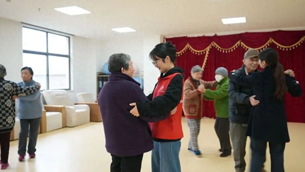 1,1 triệu/tháng – thế hệ sinh sau năm 2000 “đổi thời gian lấy chỗ ở”: Mô hình tài chính lạ đang thu hút giới trẻ - Ảnh 1. 1,1 triệu/tháng – thế hệ sinh sau năm 2000 “đổi thời gian lấy chỗ ở”: Mô hình tài chính lạ đang thu hút giới trẻ - Ảnh 1.