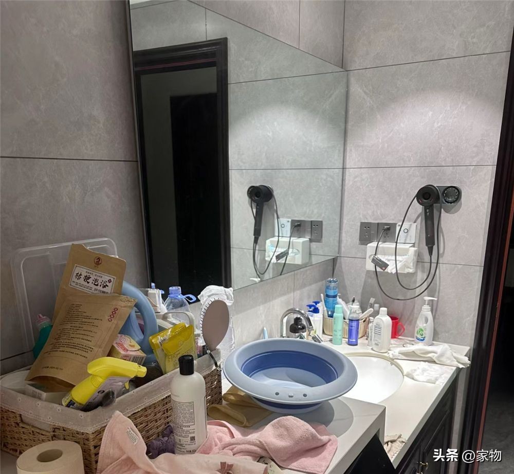 Một năm sau khi dọn nhà mới, tôi vô cùng hối hận vì đã chọn 7 món đồ phòng tắm vô dụng này! - Ảnh 1. Một năm sau khi dọn nhà mới, tôi vô cùng hối hận vì đã chọn 7 món đồ phòng tắm vô dụng này! - Ảnh 1.