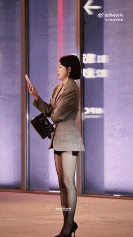 gif-8-1761629555539-17616295556321107847261.gif