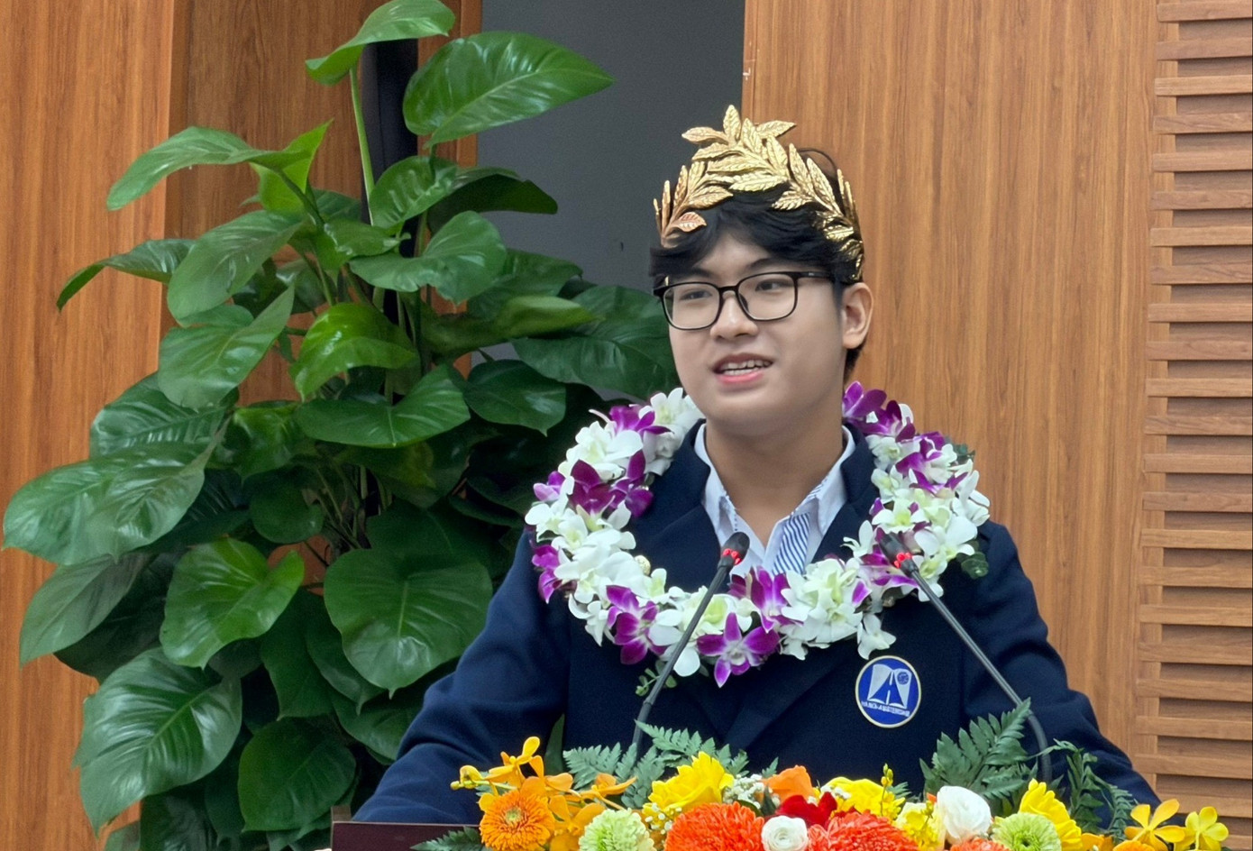 Hà Nội tặng Bằng khen và thưởng 50 triệu đồng cho quán quân Đường lên đỉnh Olympia - Ảnh 1. Hà Nội tặng Bằng khen và thưởng 50 triệu đồng cho quán quân Đường lên đỉnh Olympia - Ảnh 1.