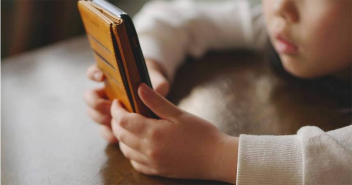 Bé gái 13 tuổi mất tích 7 ngày, được tìm thấy trốn chơi điện thoại ở nhà hoang - Ảnh 1. Bé gái 13 tuổi mất tích 7 ngày, được tìm thấy trốn chơi điện thoại ở nhà hoang - Ảnh 1.