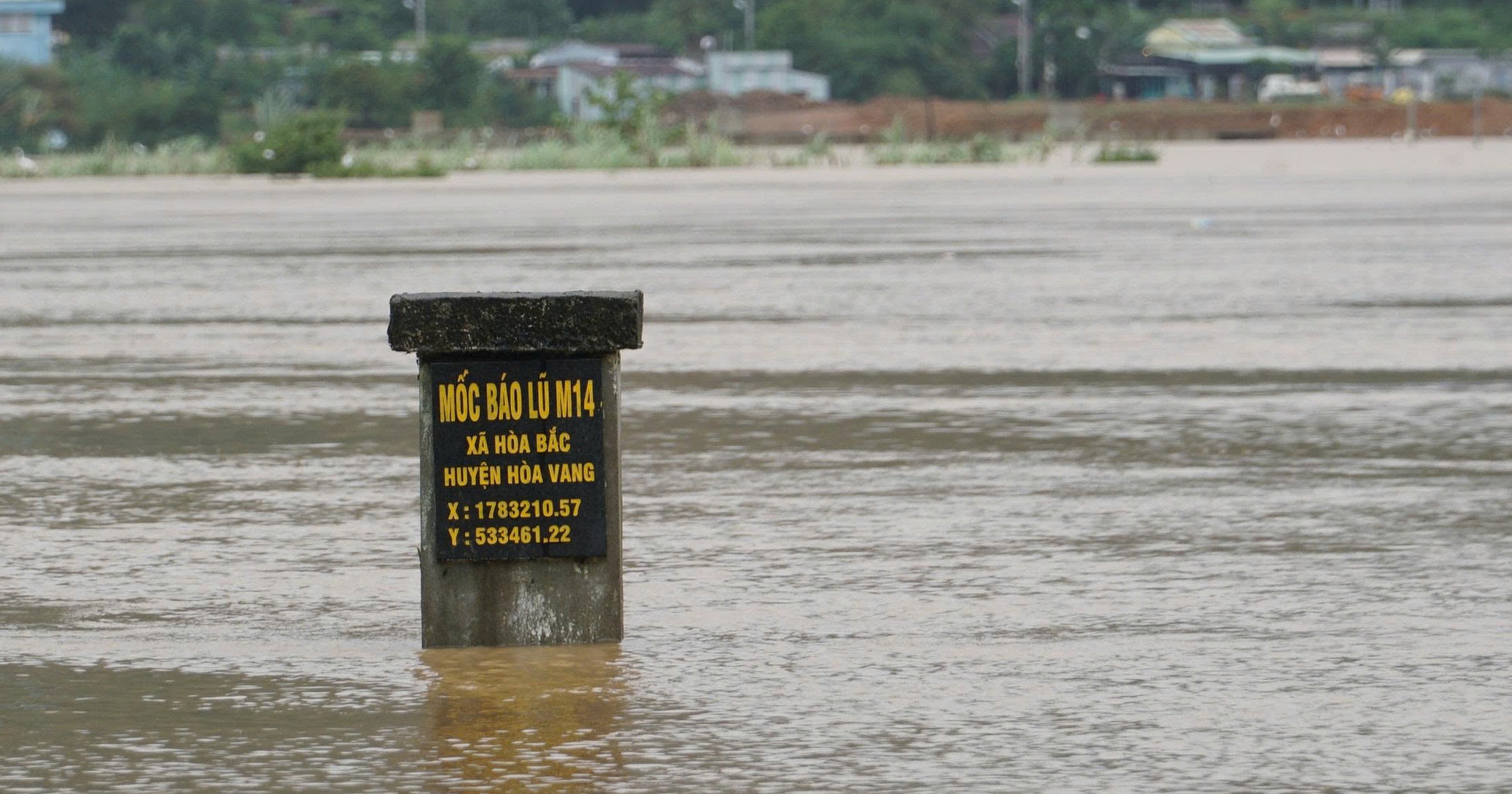 Đà Nẵng: Nữ công nhân tử vong do lũ cuốn khi trở về nhà - Ảnh 5. Đà Nẵng: Nữ công nhân tử vong do lũ cuốn khi trở về nhà - Ảnh 5.