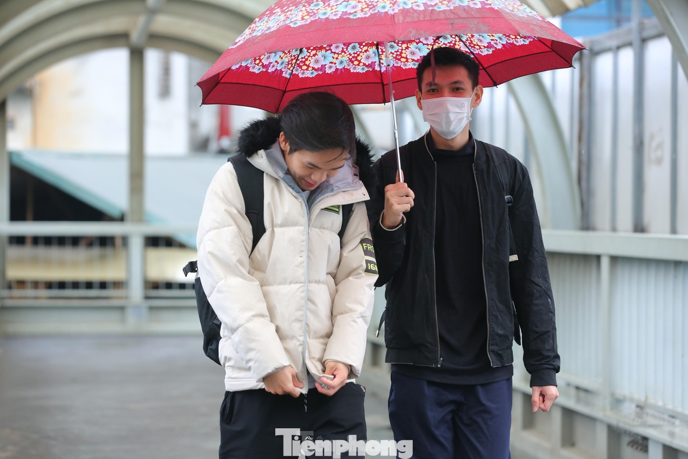 Miền Bắc sắp đón không khí lạnh tăng cường - Ảnh 1. Miền Bắc sắp đón không khí lạnh tăng cường - Ảnh 1.