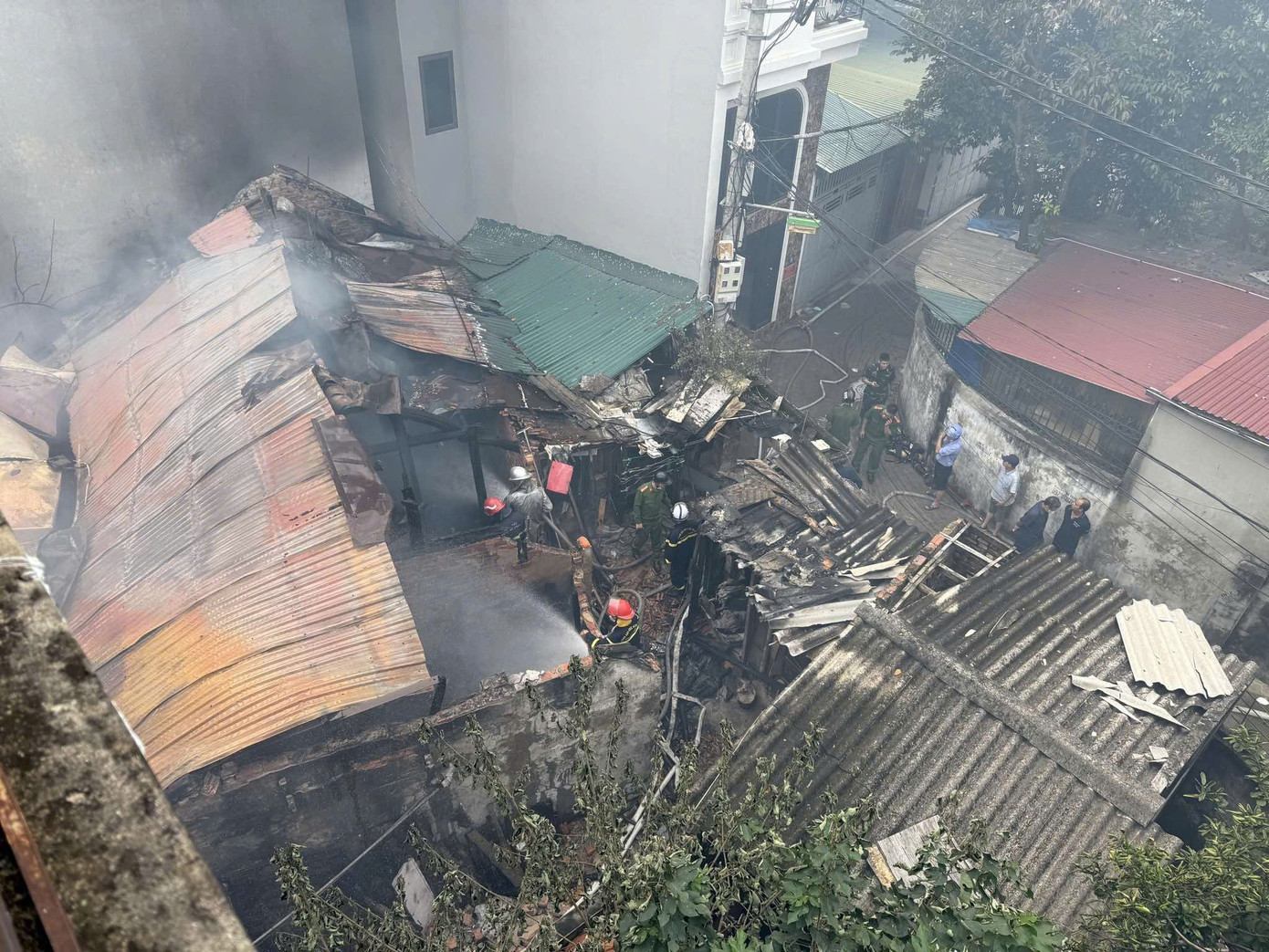 Cháy nhà ở Hà Nội, 1 người tử vong - Ảnh 1. Cháy nhà ở Hà Nội, 1 người tử vong - Ảnh 1.