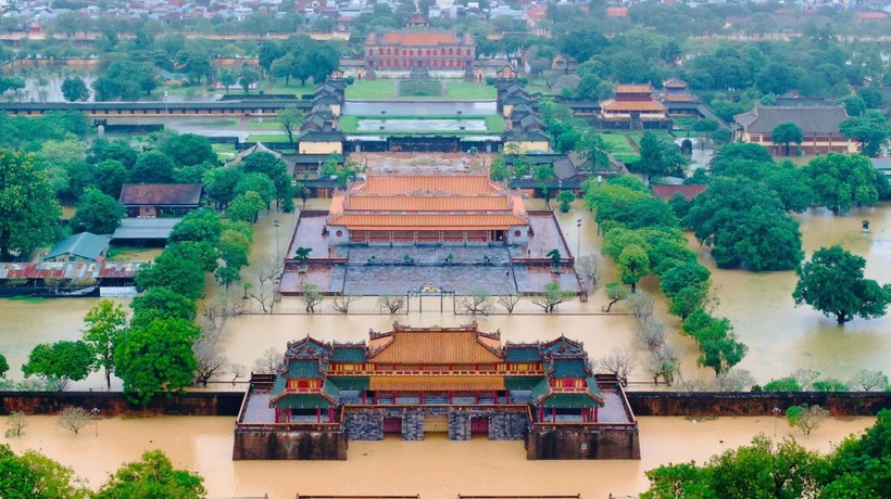 Thương lắm cảnh tượng ở Di tích Cố đô Huế ngày 28/10- Ảnh 9. Thương lắm cảnh tượng ở Di tích Cố đô Huế ngày 28/10- Ảnh 9.