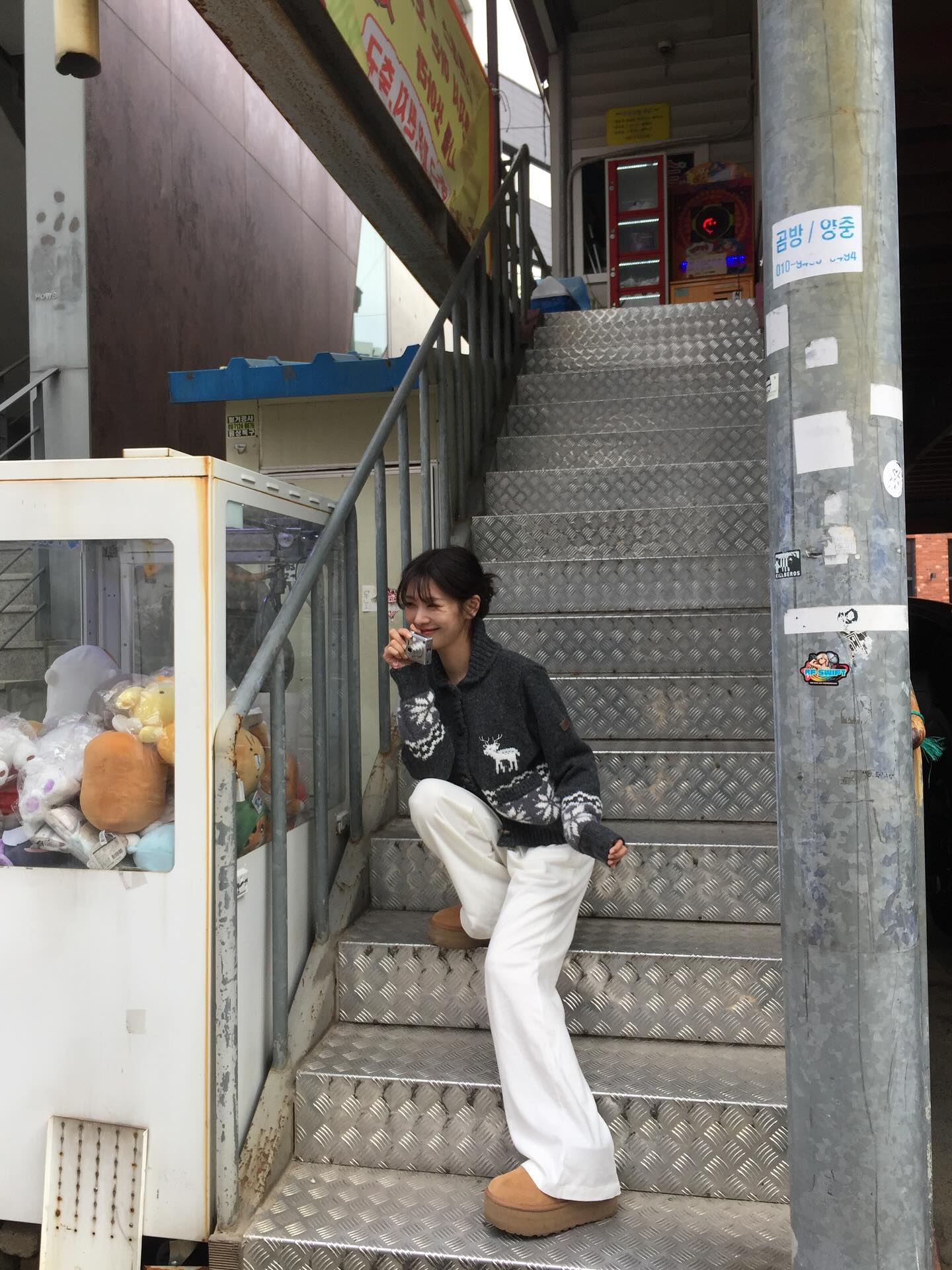 Nữ chính phim ngôn tình Hàn Quốc đang hot: Nhìn gu thời trang mà không ai nghĩ đã gần 40 tuổi - Ảnh 2. Nữ chính phim ngôn tình Hàn Quốc đang hot: Nhìn gu thời trang mà không ai nghĩ đã gần 40 tuổi - Ảnh 2.